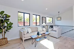 7716 32nd Ave SW, Seattle, WA 98126 - Photo 2