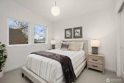 4224 Meridian Avenue N, Seattle, WA 98103 - Photo 14