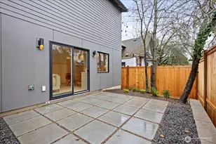 4224 Meridian Ave N, Seattle, WA 98103 - Photo 4