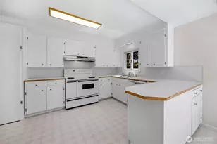 5316 East Dr, Everett, WA 98203 - Photo 6