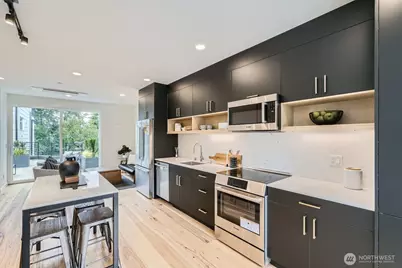 511 Howe Street #A, Seattle, WA 98109 - Photo 8
