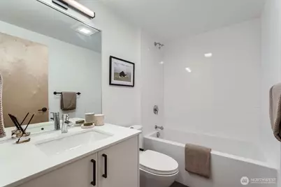 511 Howe Street #A, Seattle, WA 98109 - Photo 18