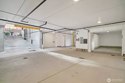 511 Howe Street #A, Seattle, WA 98109 - Photo 24