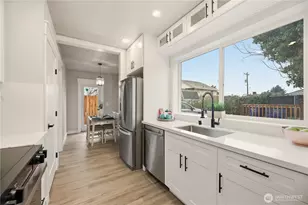 9223 38th Ave. S, Seattle, WA 98118 - Photo 8