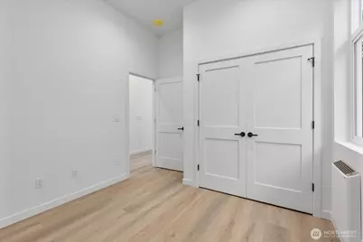 10738 Interlake Avenue N, Seattle, WA 98133 - Photo 20