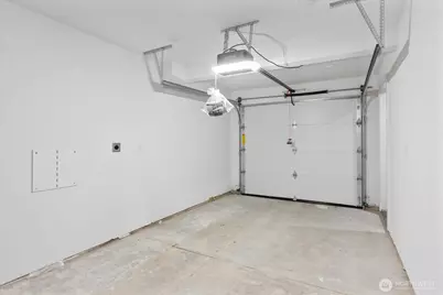 10738 Interlake Avenue N, Seattle, WA 98133 - Photo 22