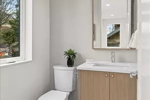 4222 Meridian Ave N, Seattle, WA 98103 - Photo 12