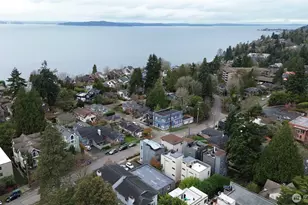 4700 SW Othello St, Seattle, WA 98116 - Photo 2