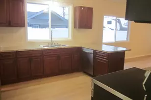 506 S Maple St, Kelso, WA 98626 - Photo 4
