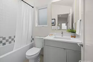 4224 Meridian Ave N, Seattle, WA 98103 - Photo 16