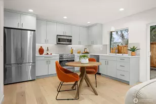 4224 Meridian Ave N, Seattle, WA 98103 - Photo 6