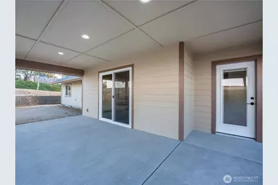 811 N Newport Loop, East Wenatchee, WA 98802 - Photo 34