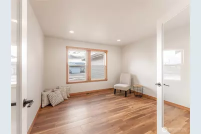 811 N Newport Loop, East Wenatchee, WA 98802 - Photo 18