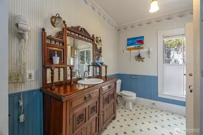 602 N Main Street, Coupeville, WA 98239 - Photo 10