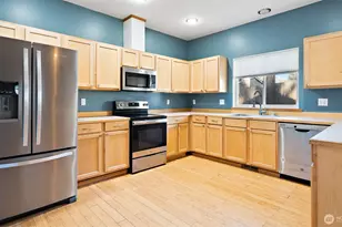 6726 NE Columbia St, Suquamish, WA 98392 - Photo 8