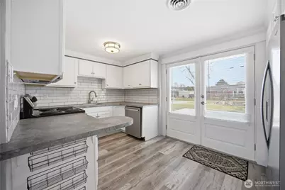 905 S Ione Street, Kennewick, WA 99336 - Photo 12