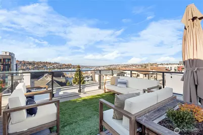 2212 Franklin Avenue E #B, Seattle, WA 98102 - Photo 2