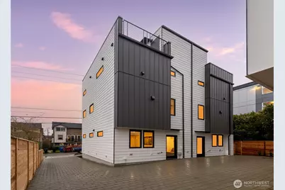 3648 Greenwood Avenue N #A, Seattle, WA 98103 - Photo 32
