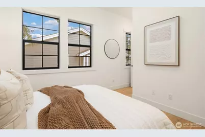 891 166th Avenue NE, Bellevue, WA 98008 - Photo 16