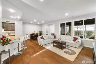 18727 145th St E, Bonney Lake, WA 98391 - Photo 2