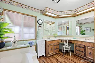 9314 Canyon Rd E, Puyallup, WA 98371 - Photo 22