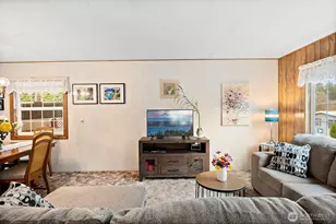 9314 Canyon Rd E, Puyallup, WA 98371 - Photo 4