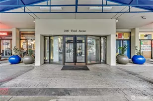 2100 3rd Ave, Seattle, WA 98121 - Photo 30