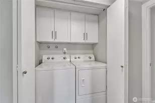 2100 3rd Ave, Seattle, WA 98121 - Photo 28