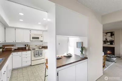 11025 Glen Acres Drive S #D, Seattle, WA 98168 - Photo 8