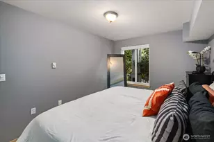 5589 Lakemont Blvd SE, Bellevue, WA 98006 - Photo 8