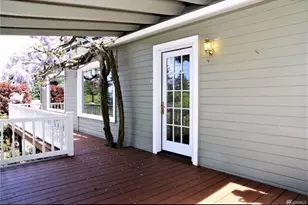 2420 94th Ave NE, Clyde Hill, WA 98004 - Photo 2