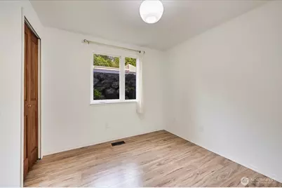 12712 NE 120th Street #G1, Kirkland, WA 98034 - Photo 4