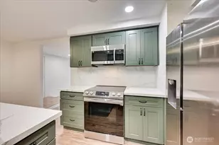 12712 NE 120th St, Kirkland, WA 98034 - Photo 16