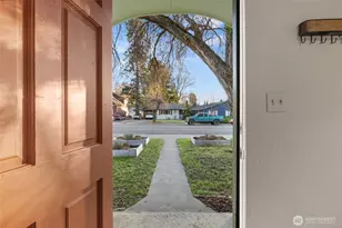 805 E 5th Ave, Ellensburg, WA 98926 - Photo 2