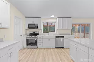 141 E Rasor Pl, Belfair, WA 98528 - Photo 14