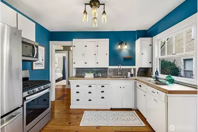 1419 25th Avenue E, Seattle, WA 98112 - Photo 8