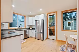 2844 B 22nd Ave W, Seattle, WA 98199 - Photo 8