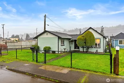 2611 Bay Avenue, Hoquiam, WA 98550 - Photo 1