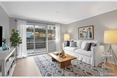 321 10th Avenue S #604, Seattle, WA 98104 - Photo 2