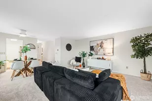 610 Aloha St, Seattle, WA 98109 - Photo 8