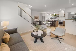 713 N 70th St, Seattle, WA 98103 - Photo 6