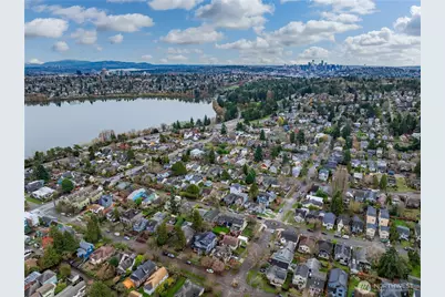 713 N 70th Street, Seattle, WA 98103 - Photo 38