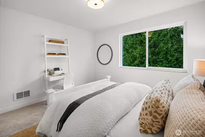 713 N 70th Street, Seattle, WA 98103 - Photo 28