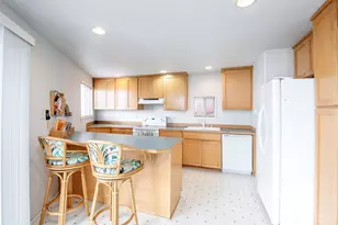 2711 Day Island Blvd W, University Place, WA 98466 - Photo 14