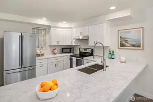 12014 98th Ave NE, Kirkland, WA 98034 - Photo 10