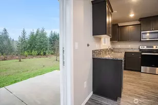 981 Schaffran Rd, Castle Rock, WA 98611 - Photo 8