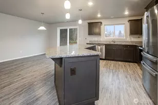 981 Schaffran Rd, Castle Rock, WA 98611 - Photo 10