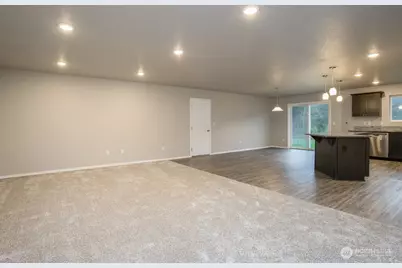 981 Schaffran Road, Castle Rock, WA 98611 - Photo 6