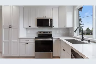 3205 19th Street #B, Everett, WA 98201 - Photo 6