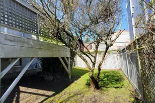 1815 E Roy St, Seattle, WA 98112 - Photo 28